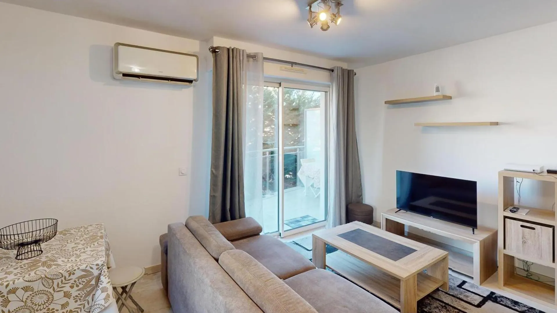 Apartment T2 Climatise Avec Balcon, Garage Et Wifi - Proche Mer Et Gare - Fr-1-196-371 Roquebrune-Cap-Martin